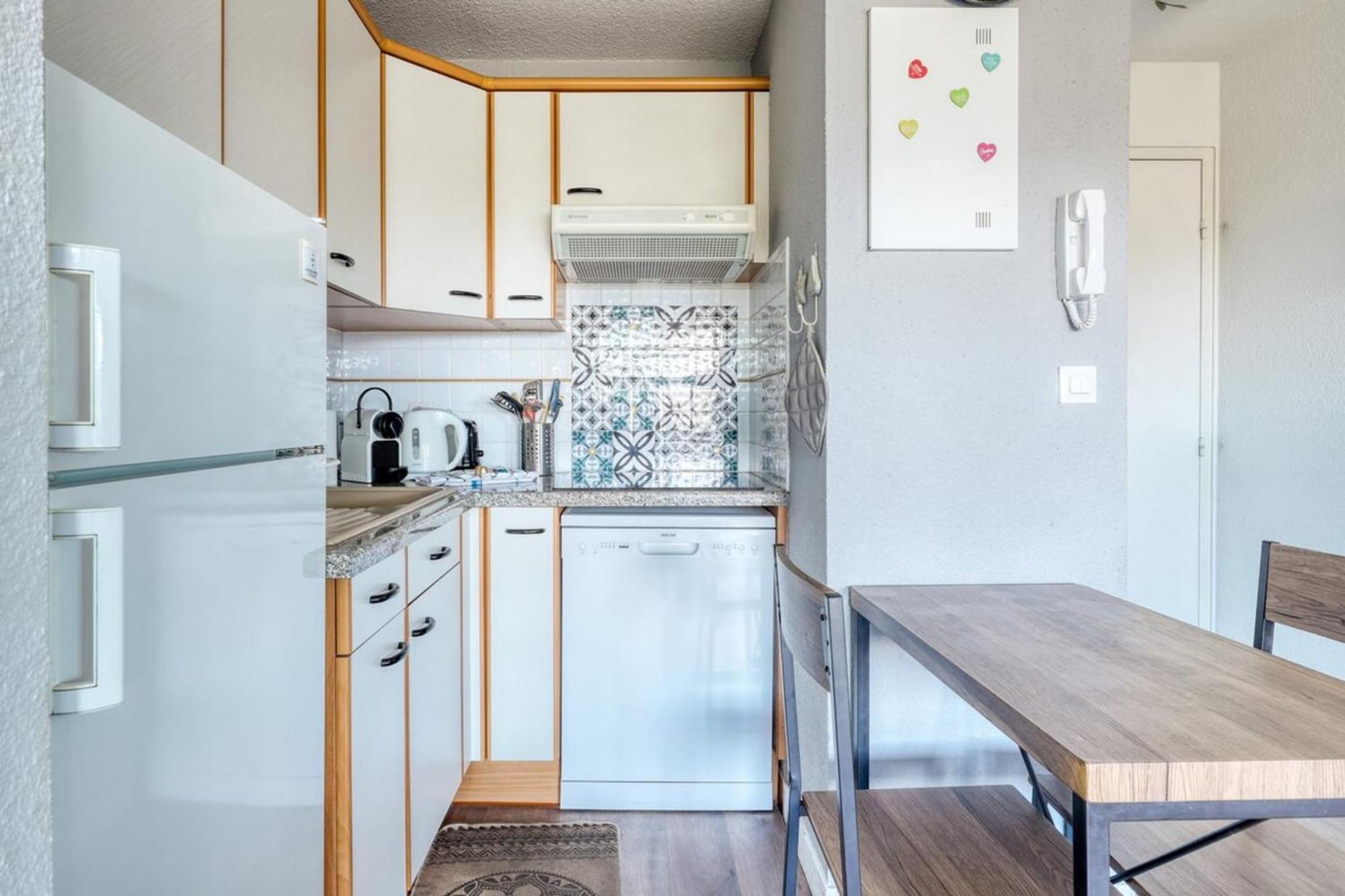 Apartamento T2 600 M From The Beach! Air-conditioned
