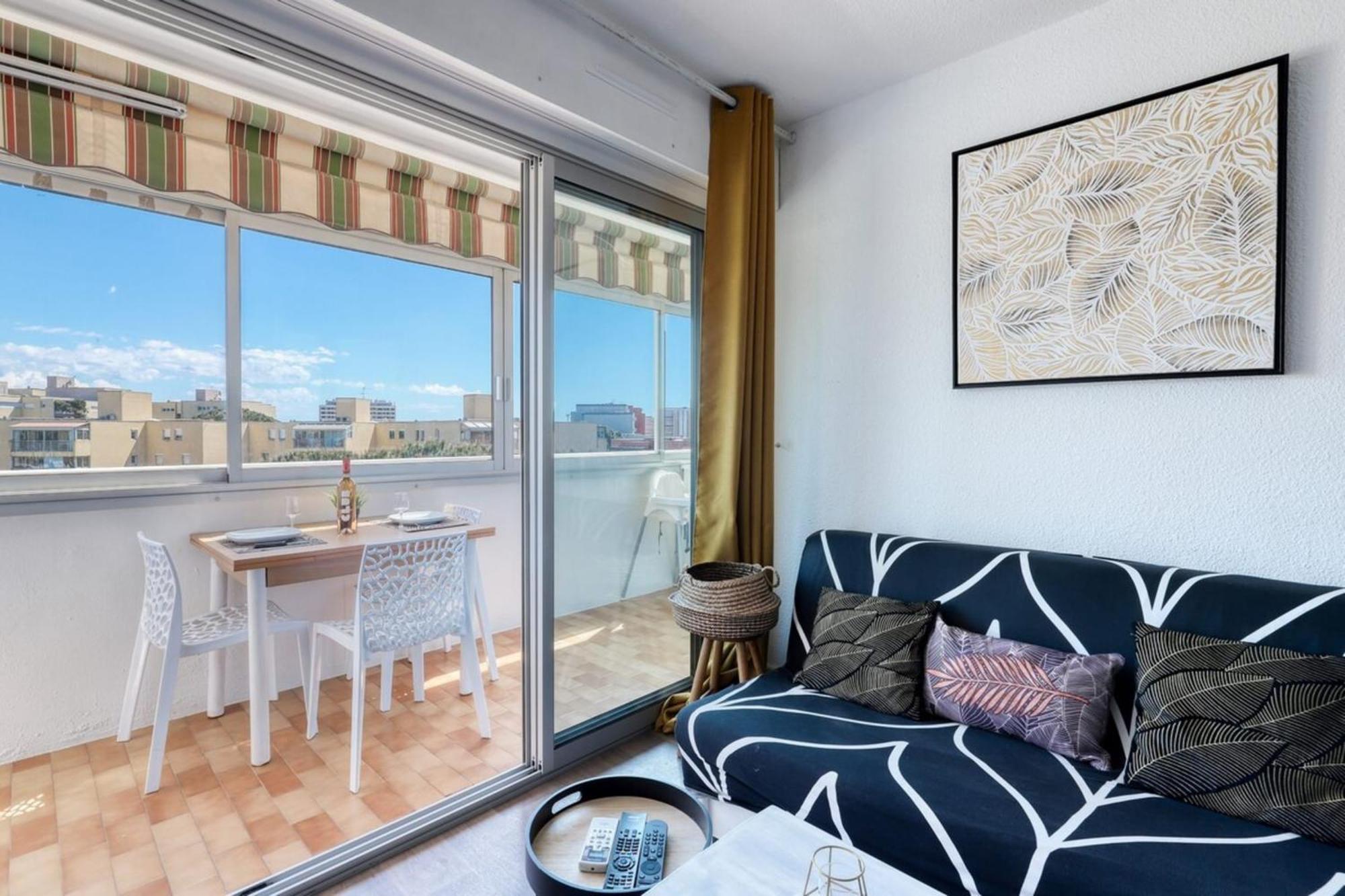 Apartment T2 600 M From The Beach! Air-conditioned *